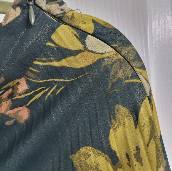 Zara Floral Pleaded Skirt Green Colour Foil Pattern Size Medeum - Picture 4 of 6